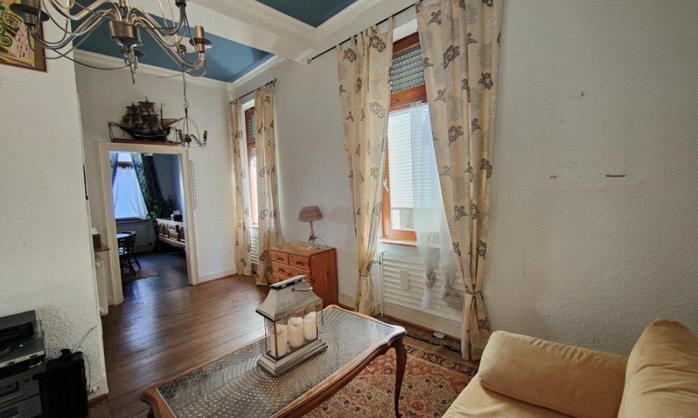 Charmantes Stadthaus in TOP Lage der Eltviller Fußgängerzone mit Maisonette-Wohnung + Gewerbeeinheit