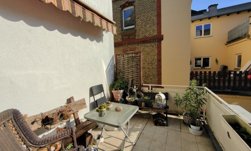 Charmantes Stadthaus in TOP Lage der Eltviller Fußgängerzone mit Maisonette-Wohnung + Gewerbeeinheit