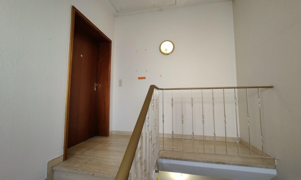 Gepflegte 2,5-Zimmer-ETW, großer Balkon, herrliche Aussicht, Garage, freigestellt, Taunusstein-Wehen